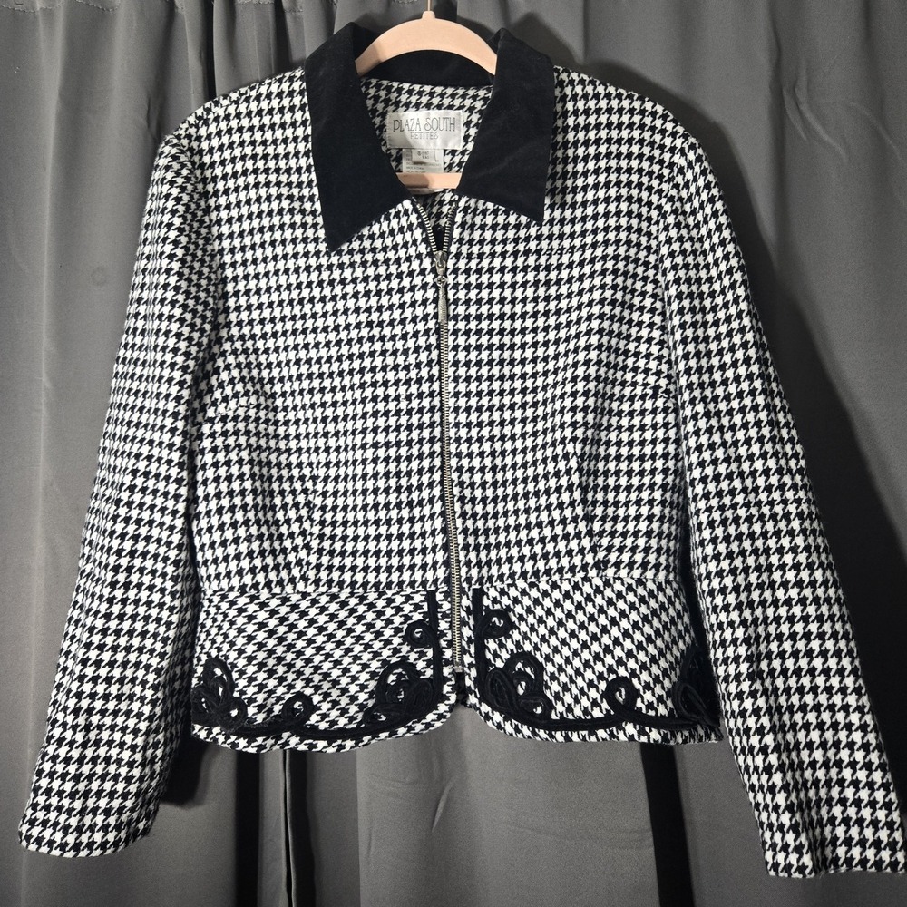 Vintage Plaza South Petites Cropped Jacket houndstooth pattern.
